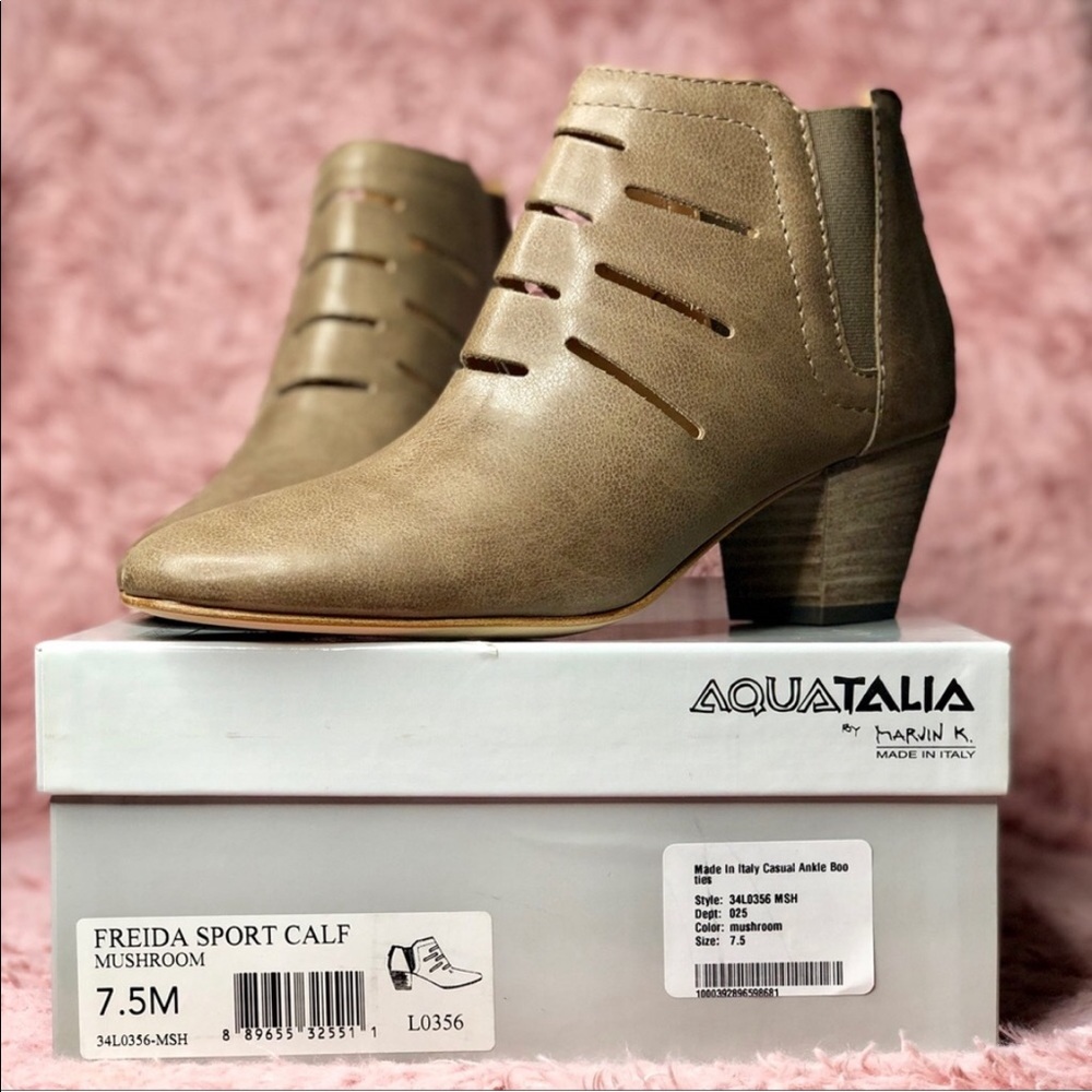 Aquatalia “Freida” Leather Waterproof Ankle Bootie - Picture 2 of 9